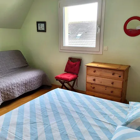 Holiday home Maison De Bord De Mer, L'ancre Fleurie *